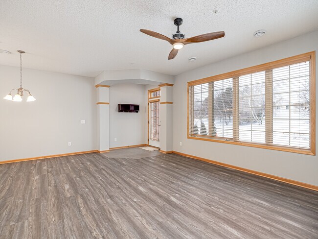 Foto del edificio - 2445 119th Ct NE