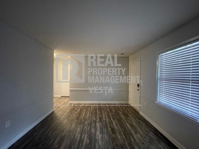 Building Photo - 406 Russell Pkwy