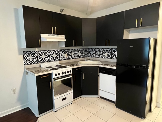 Foto del edificio - 224 E Garden St