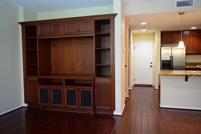 Building Photo - 4S RANCH TWHS 3BR 2.5BA in Rancho Bernardo...