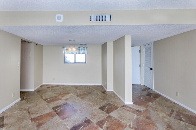 Foto del edificio - 200 Ocean Trail Way