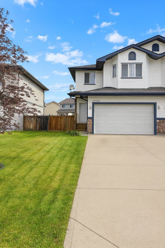 Primary Photo - 11338-11382 82 Ave