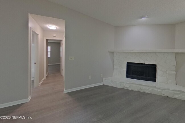 Building Photo - 3572 Raymur Villa Dr
