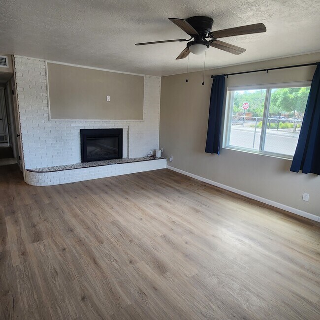 Foto del edificio - 448 San Pablo St SE
