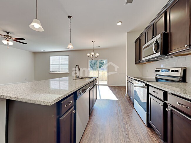 Building Photo - 1830 Produce Ln