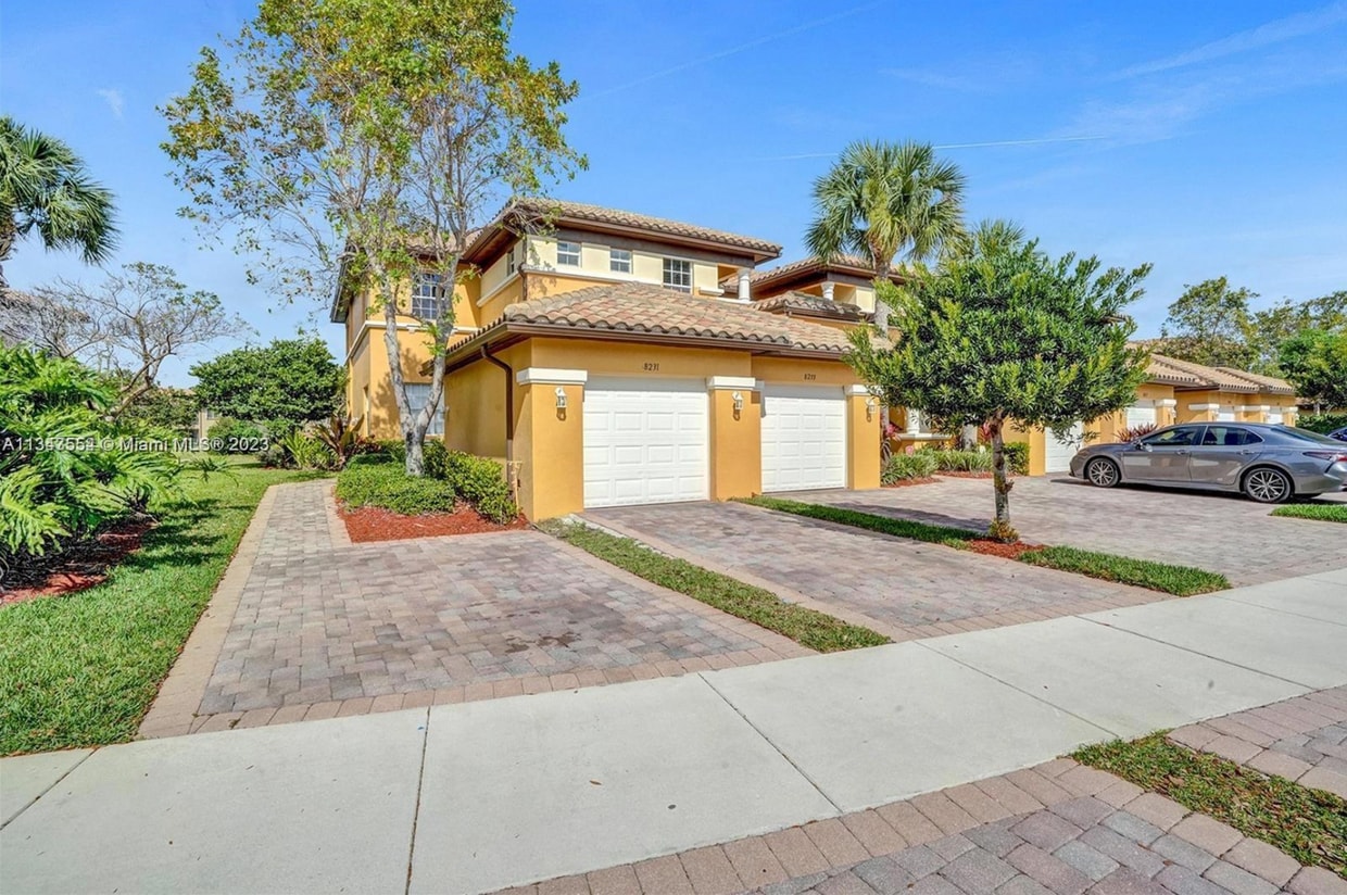 8231 NW 127th Ln Unit 33A, Parkland, FL 33076 Condo for Rent in