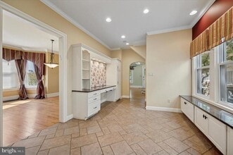 Building Photo - 121 Upland Terrace