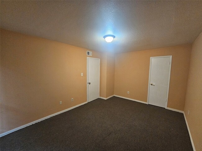 Photo - 10601 South Drive Unit 80 Apartment