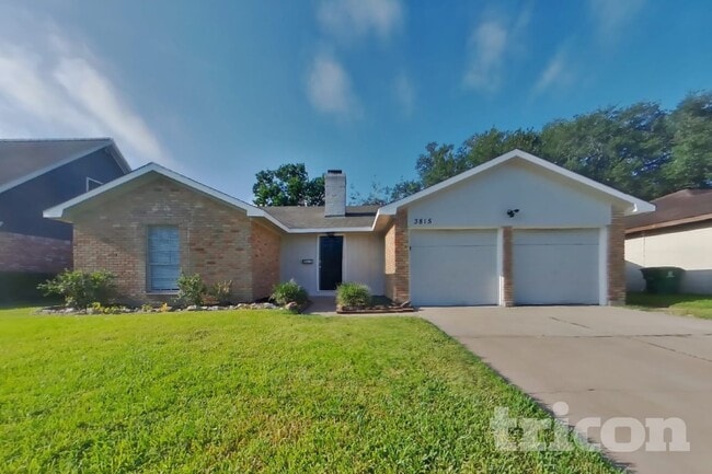Building Photo - 3815 Regency Dr