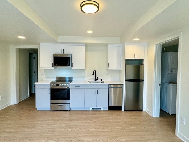 Building Photo - GRANGER 2819 DUPLEX