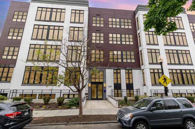 Building Photo - 1345 K St SE