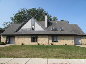 Building Photo - 7653 Farmington Way