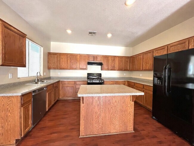 Foto del edificio - 4823 Celsion Rock St