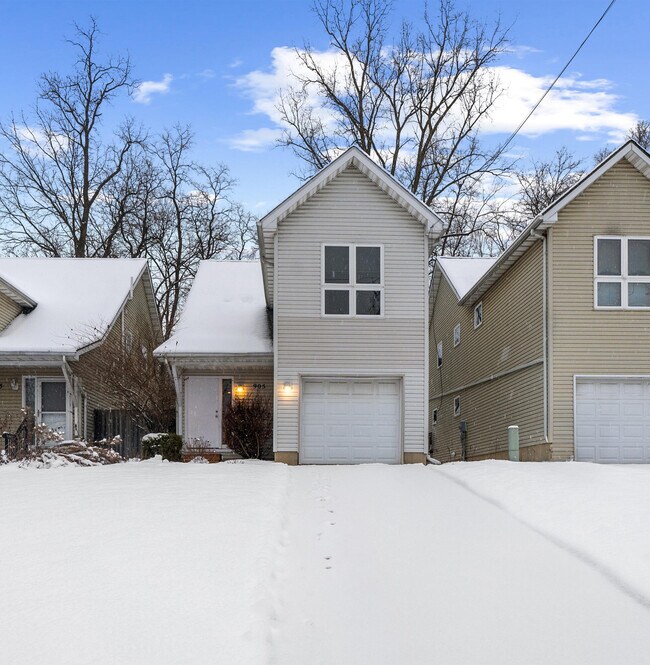 Foto del edificio - 905 Wildt St