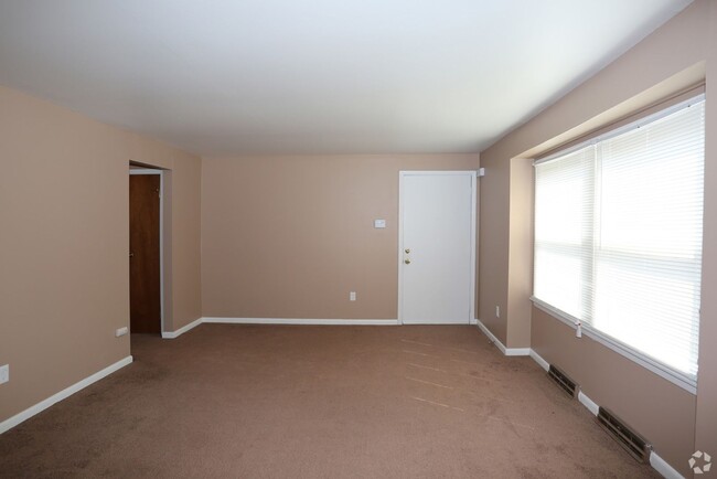 Foto del edificio - 840 SqFt 2 Bedroom Apartment