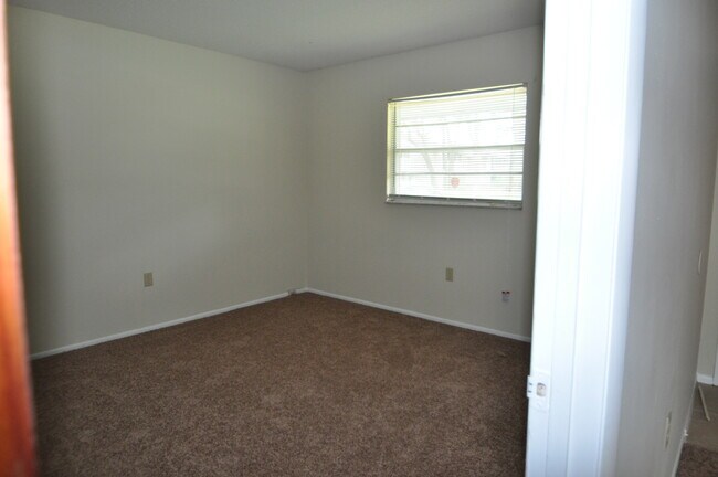 Foto del edificio - ALTAMONTE SPRINGS: 3 bed/1.5 bath home in ...