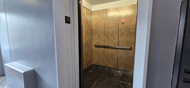 Foto del edificio - Everything is new! Harvard Sq! Walk to T! ...