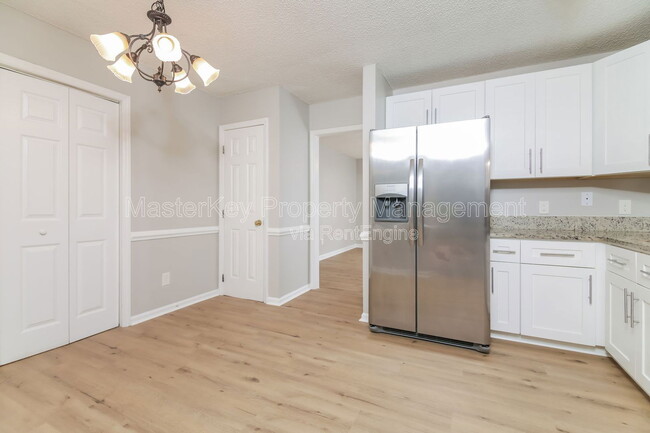 Foto del edificio - 1021 Amber Acres Ln