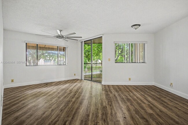 Building Photo - 15575 Miami Lakeway N