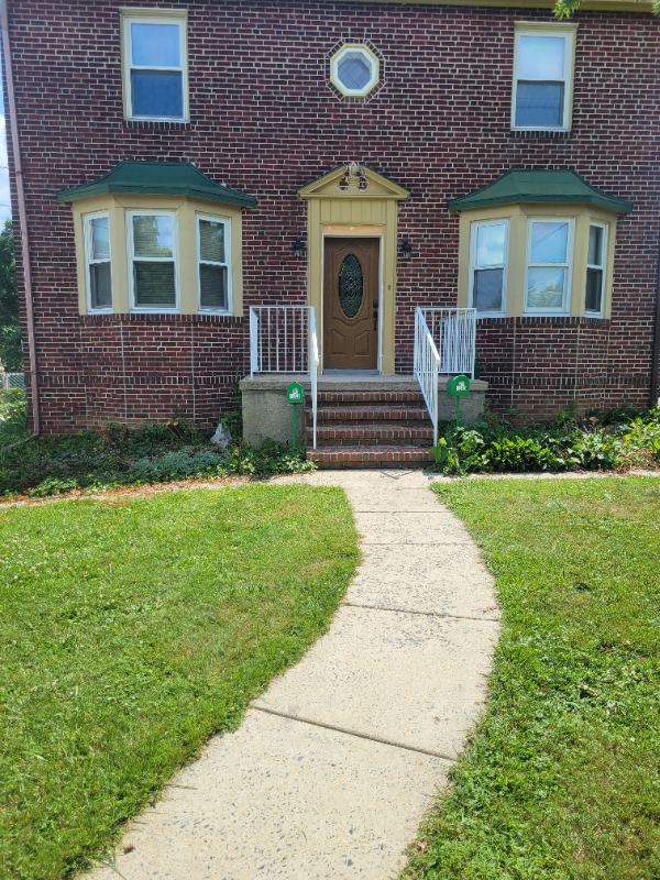 Primary Photo - 1253 Circle Dr