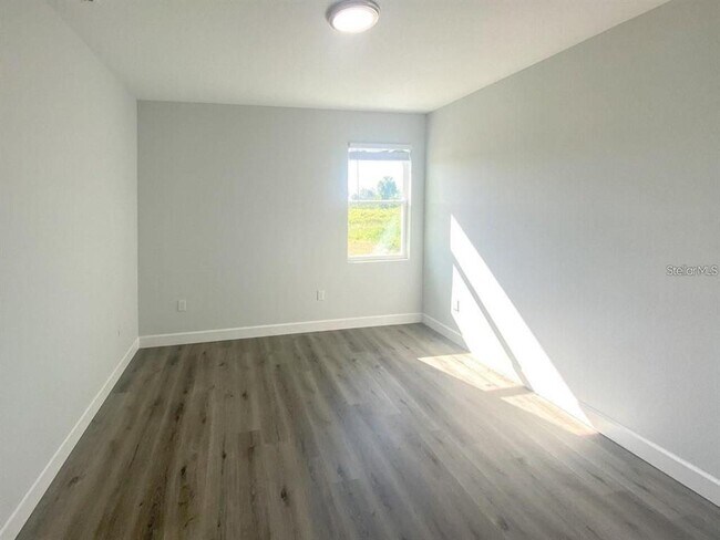 Building Photo - 8456 Dinnano St