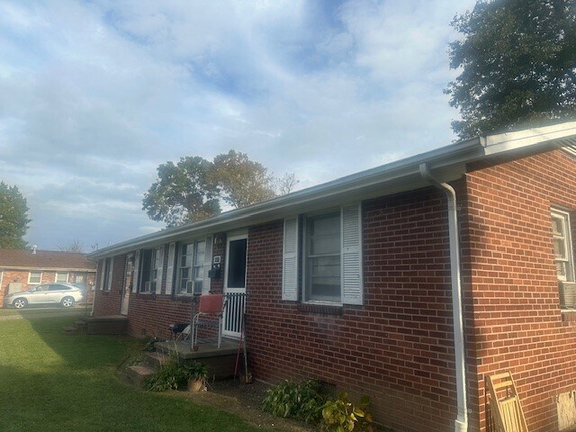 Frente - 1817 1st Avenue Pl NW