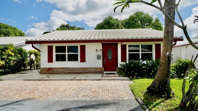 Building Photo - 5908 NW 81st Ave