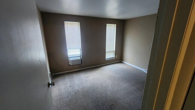 Foto del edificio - 3950 Mt Royal Blvd