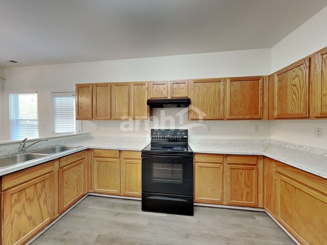 Building Photo - 2101 Trace Creek Dr