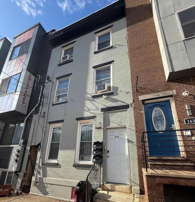 Photo - Off Campus Apartment near Temple - 1630 N Sydenham St - Unit 2. 1 bedrooms, 1 bathroom - All Utiliti