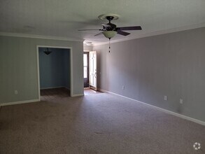 Building Photo - 5516 Lakeshore Dr
