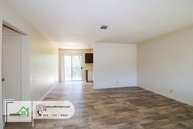 Foto del edificio - 333 Boulder Creek Dr