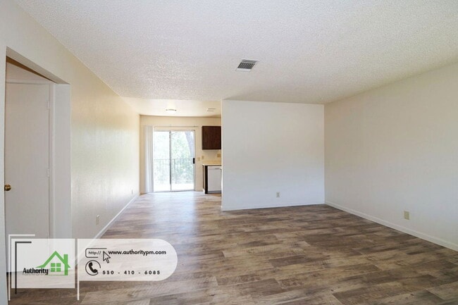 Building Photo - 333 Boulder Creek Dr