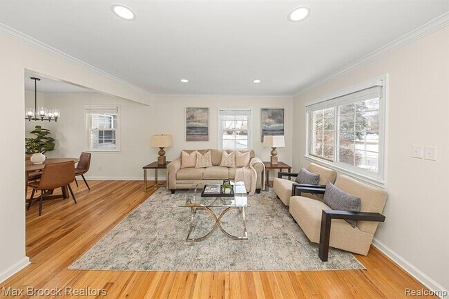 Foto del edificio - 695 Graefield Ct