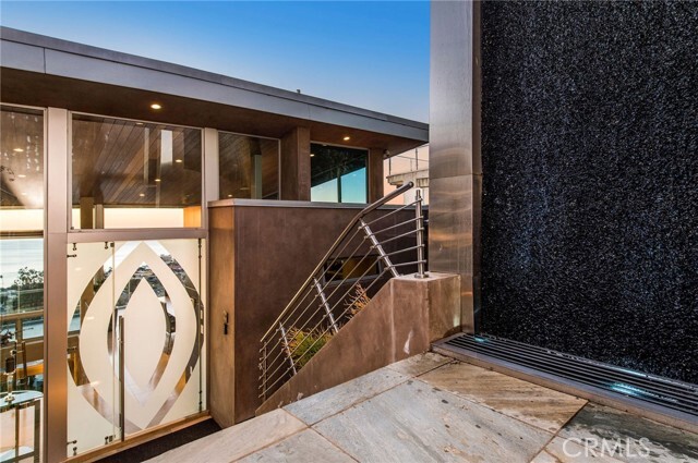 Foto del edificio - 2209 Crestview Pl