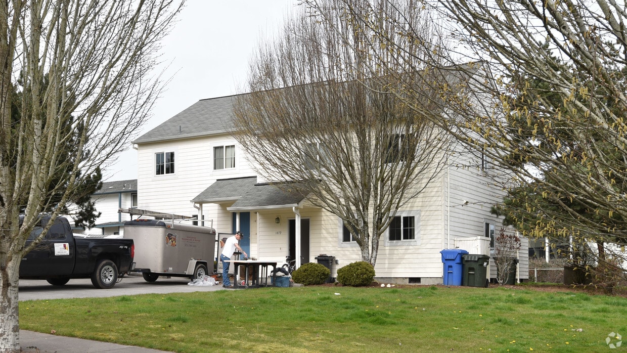 Foto del edificio - 1473-1493 Salishan St SE