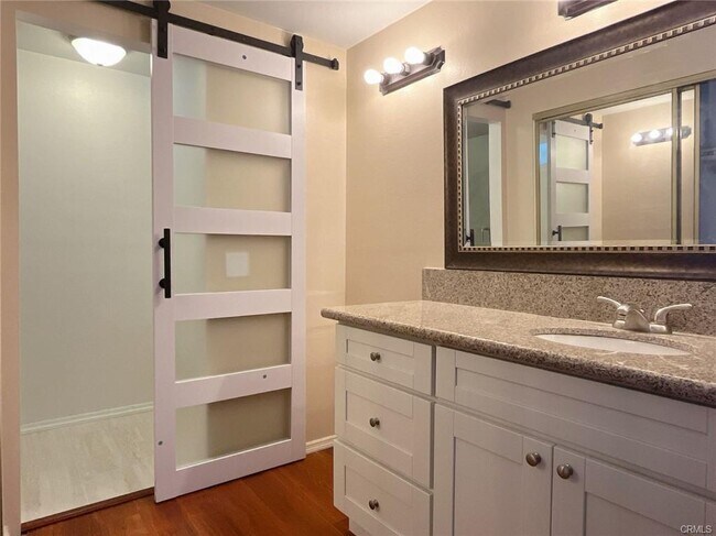 Building Photo - 31 Wintergreen