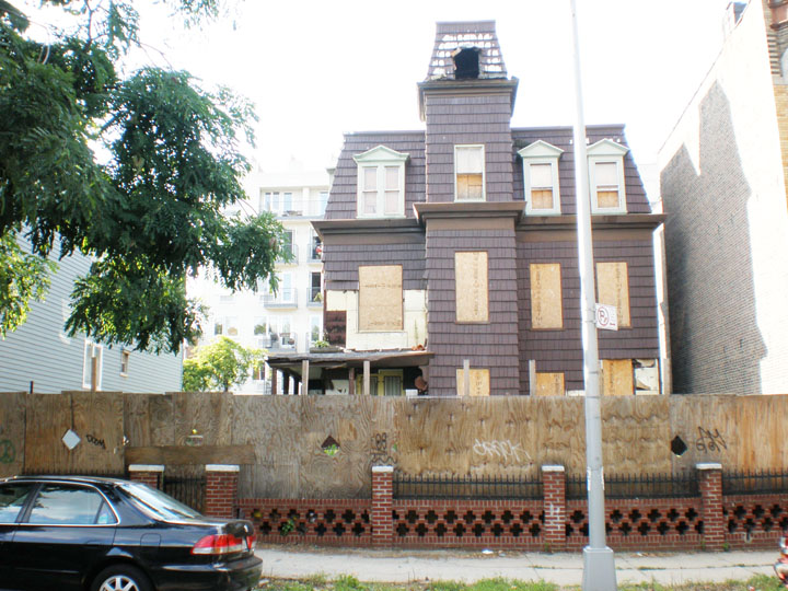 Primary Photo - 59 Orient Ave