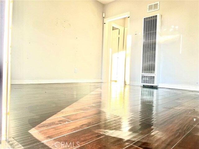 Foto del edificio - 1324 N Holly Ave