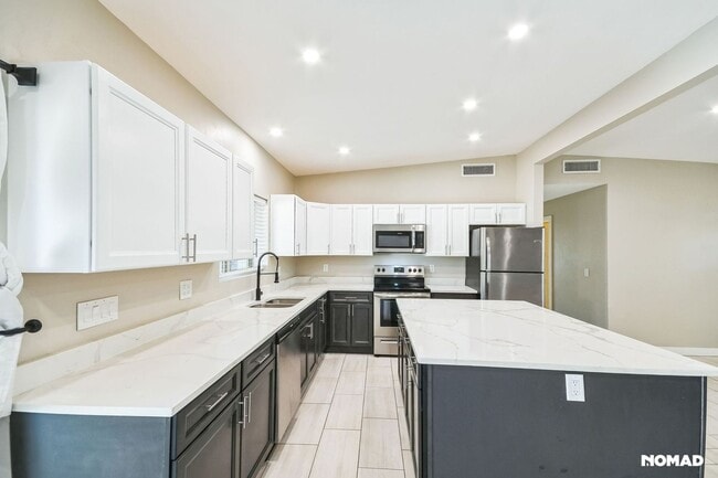 Foto del edificio - 3555 E 4th St