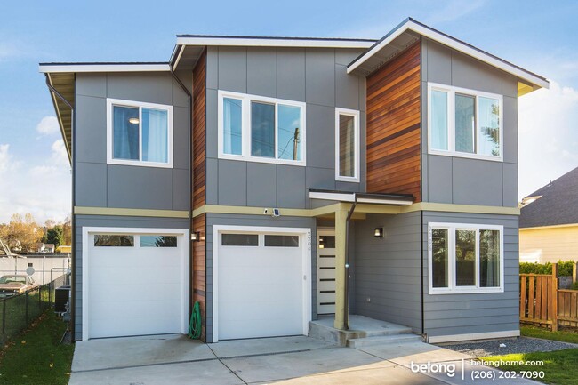 Building Photo - 2206 Talbot Rd S