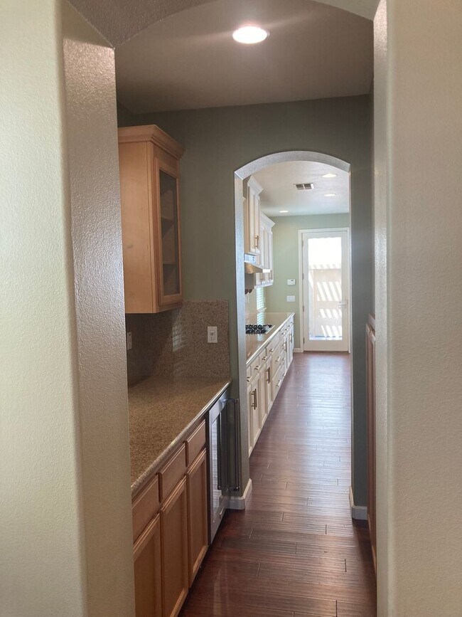 Foto del edificio - Mountain House 4 bed 2.5 bath Altamont Vil...