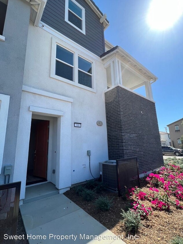 300 Lockhart Wy, West Covina, CA 91790 House Rental in West Covina