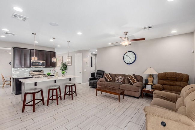 Family Room - 6518 S 47th Ln
