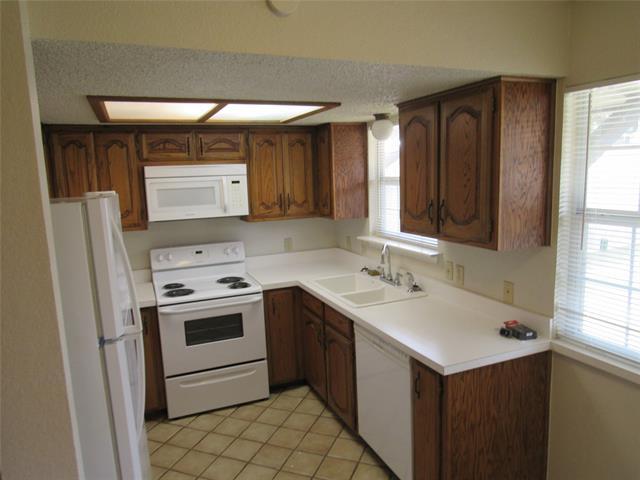 Building Photo - 749 Alice Ln