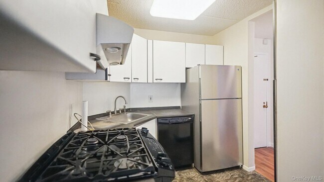 Foto del edificio - 703 Pelham Rd