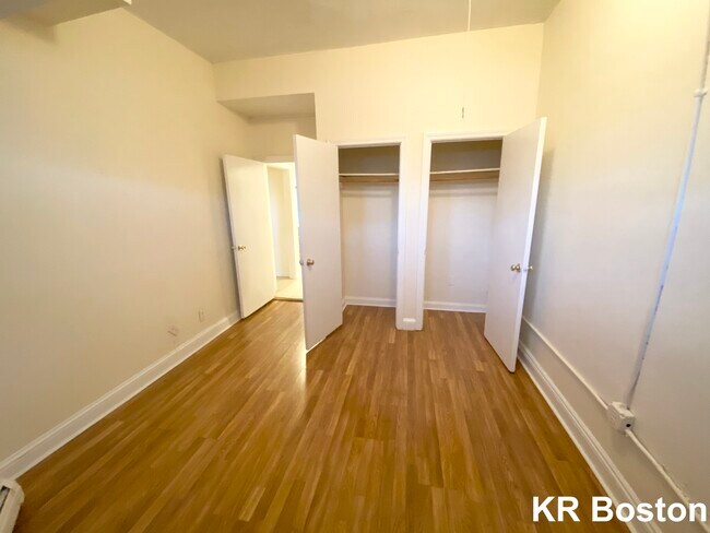 Building Photo - 1153 Commonwealth Ave