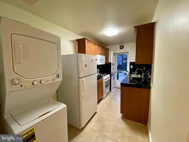 Building Photo - 55 Farragut Pl NW