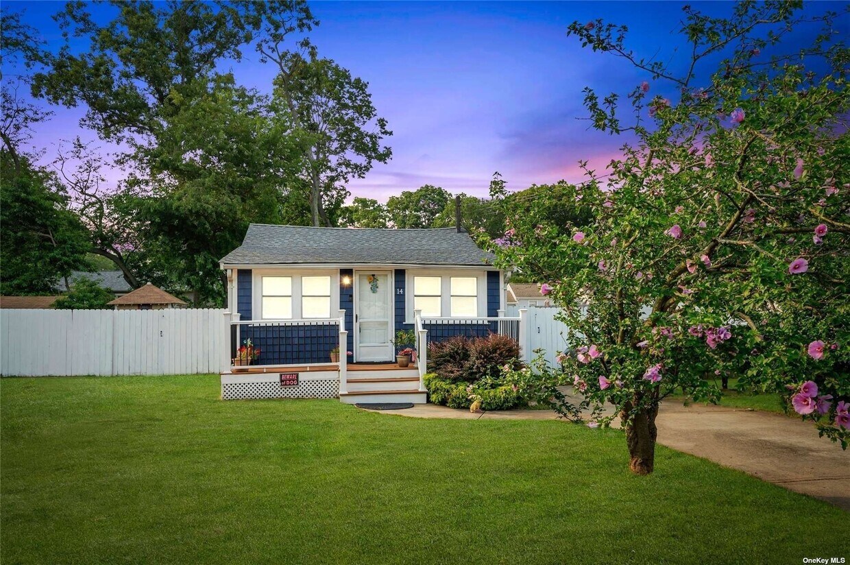 14 Oak Dr, Nesconset, NY 11767 House Rental in Nesconset, NY