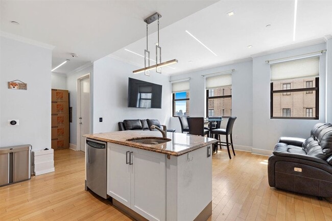 Building Photo - 4 Beacon Way